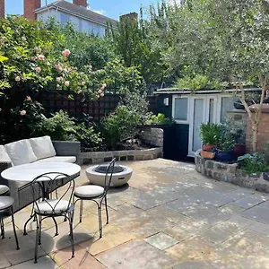 Stylish 1-bed London